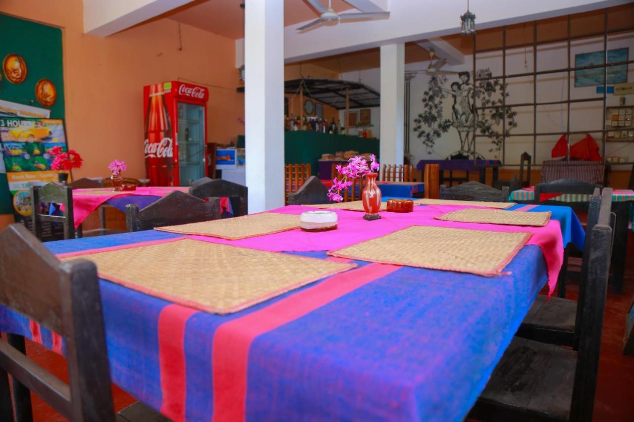 Bed and Breakfast Lucullus Garden Bentota Esterno foto