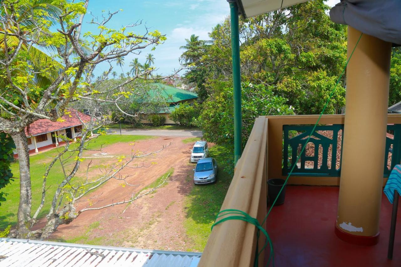 Bed and Breakfast Lucullus Garden Bentota Esterno foto